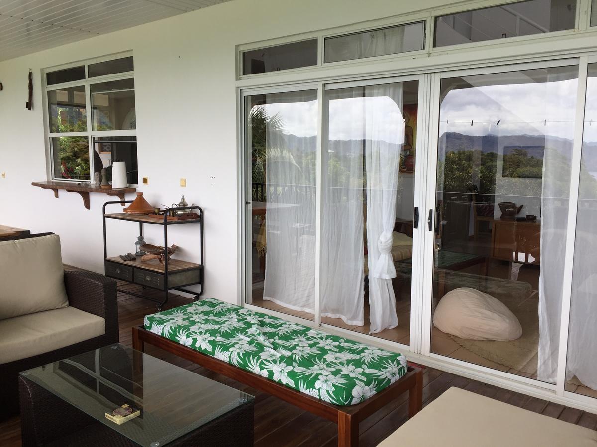 Pension Villa Enata Atuona エクステリア 写真