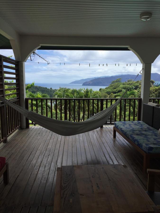 Pension Villa Enata Atuona エクステリア 写真