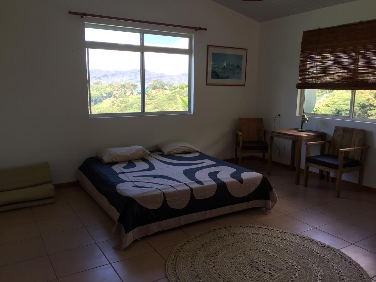 Pension Villa Enata Atuona エクステリア 写真