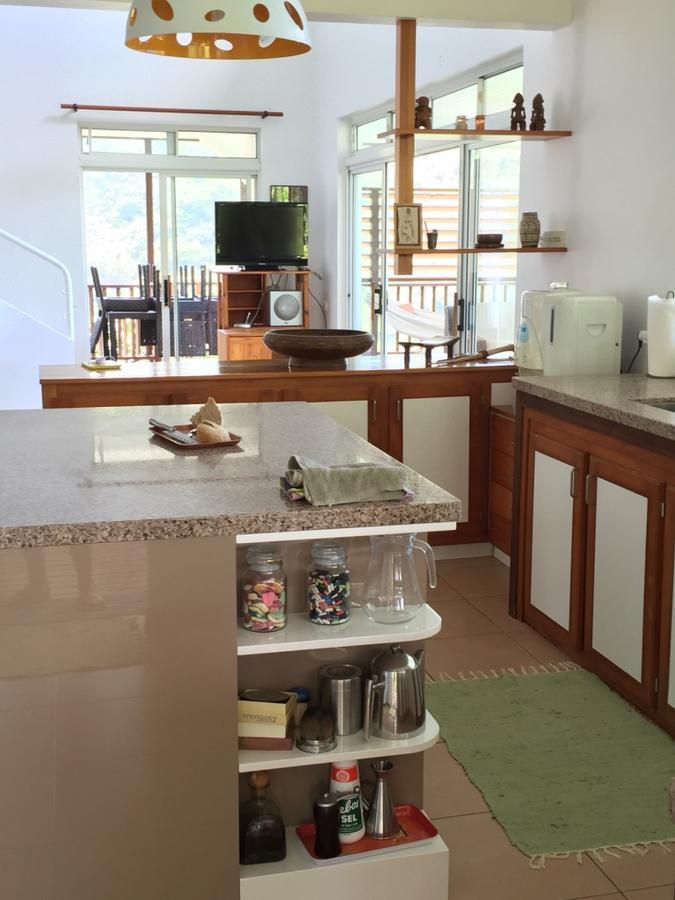 Pension Villa Enata Atuona エクステリア 写真