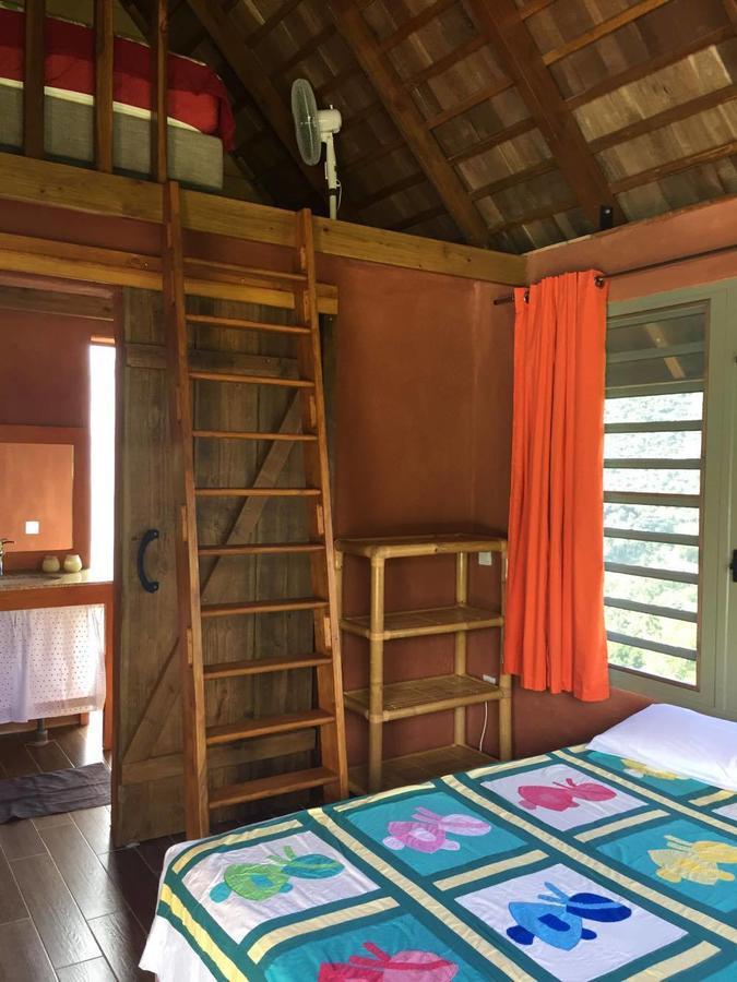 Pension Villa Enata Atuona エクステリア 写真